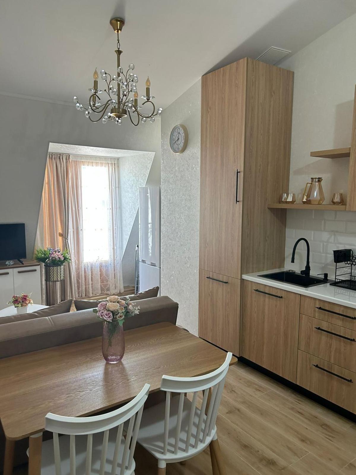 Apartment In Agmashenebeli Tbilisi Bagian luar foto