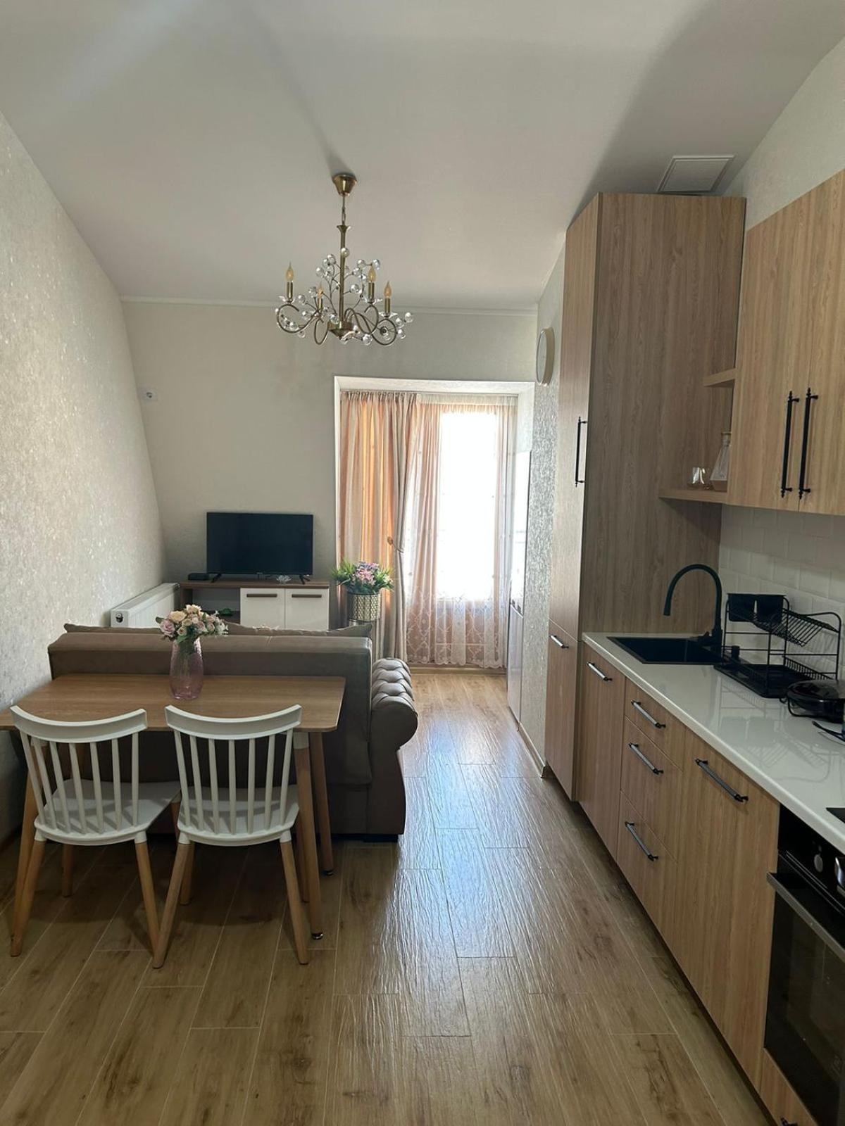 Apartment In Agmashenebeli Tbilisi Bagian luar foto